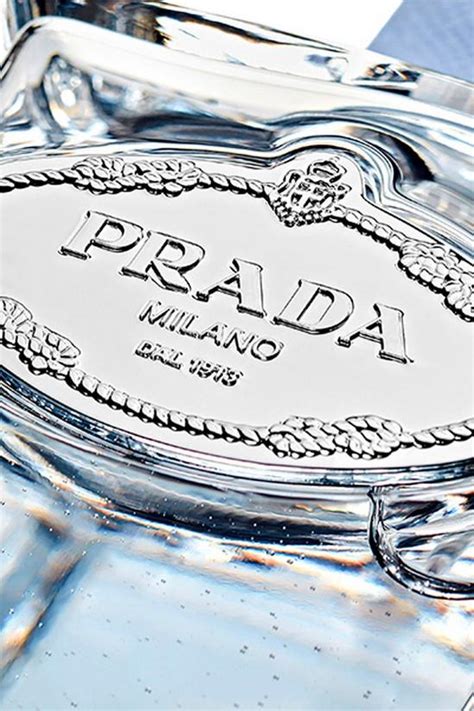 Prada infusion de amande clear